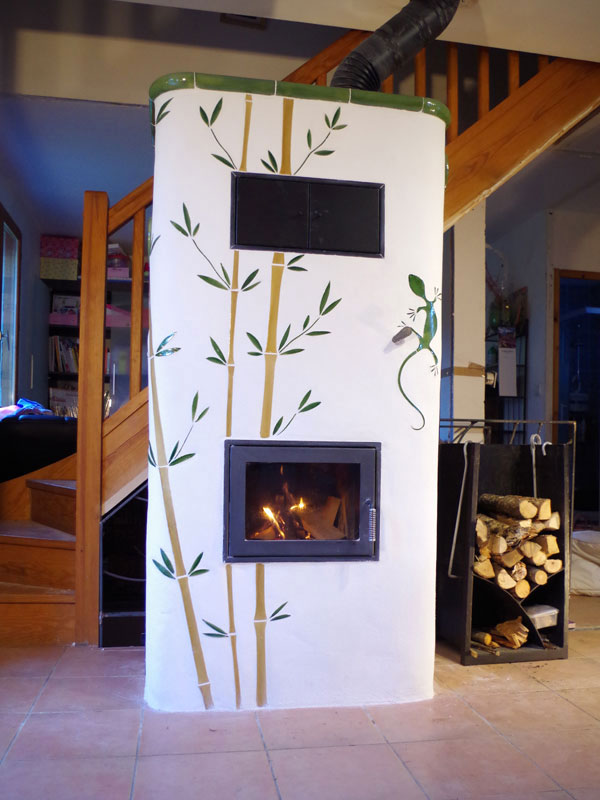 Réalisations Pirard - Poêle de masse Alsamasse décor faïence