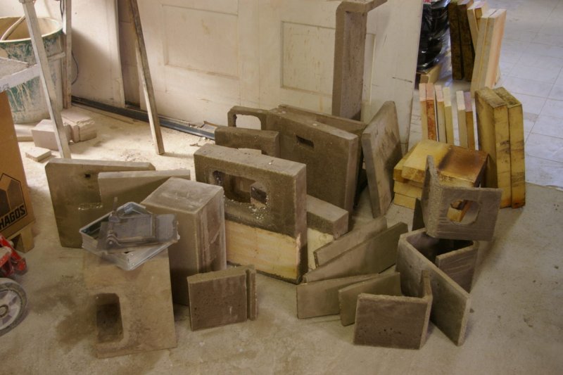 Les éléments du kit prêts à être montés
